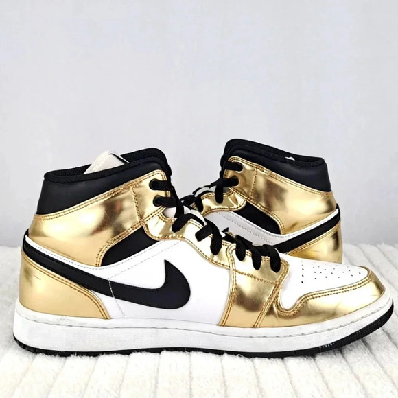 Jordan 1 Mid Men's Metallic Gold, White, Black sz 11 - Picture 4 of 9